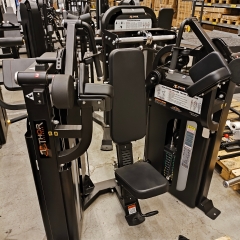 UTFÖRSÄLJNING - TF Exclusive WS, ISOLATERAL INCLINE TRICEP EXTENSION