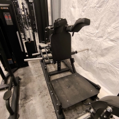 UTFÖRSÄLJNING - TF Standard PL, V-Squat