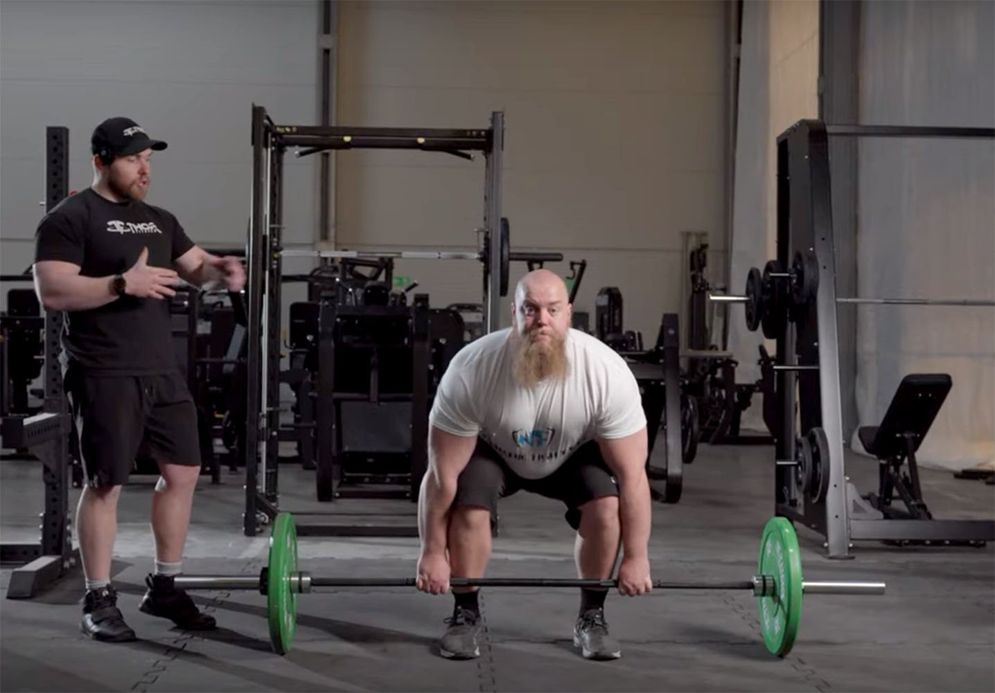 Så utför du marklyft med en deadlift bar